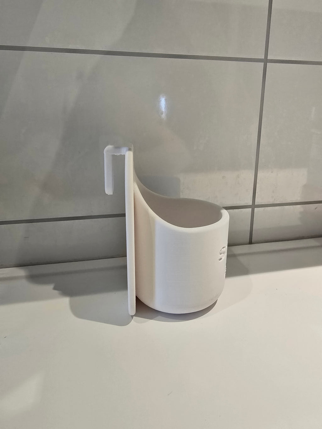Boks/flaskeholder til dusj